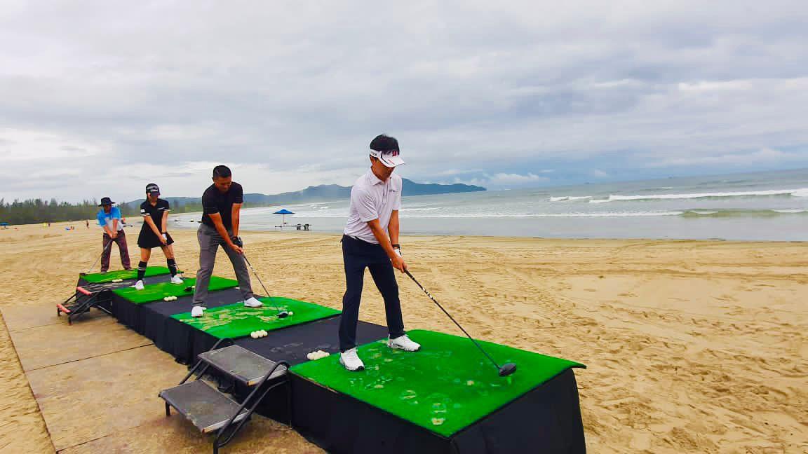 Ocean Golf Launching (2)